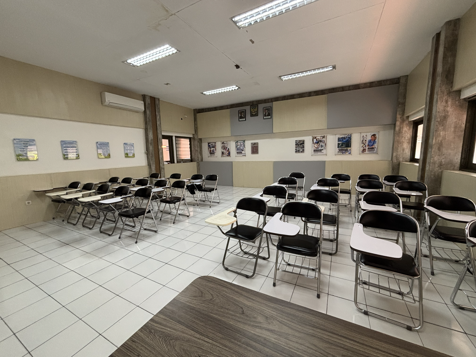 Ruang Kelas Alih Jenjang Terapi Gigi